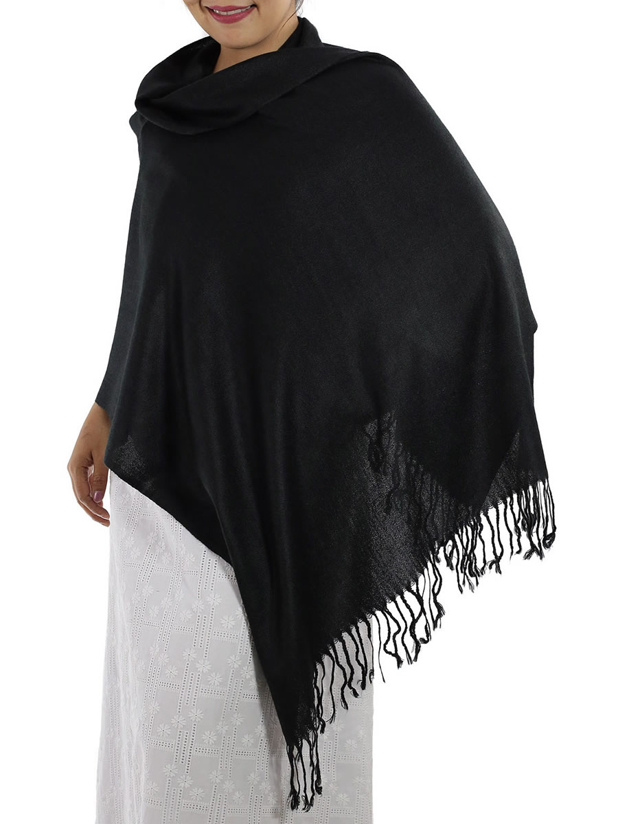 Black Pashmina: image 3