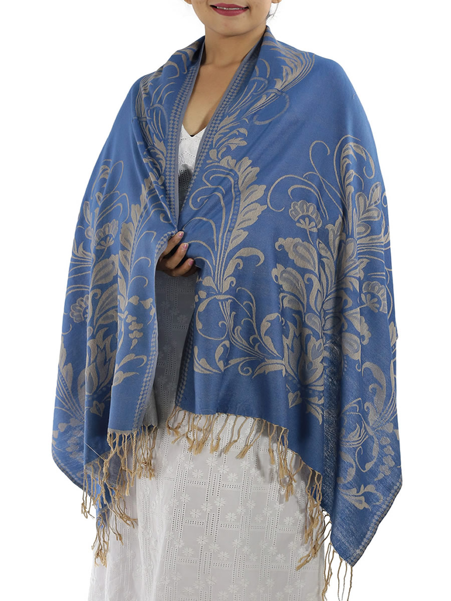 Patterned Blue Pashmina: image 3