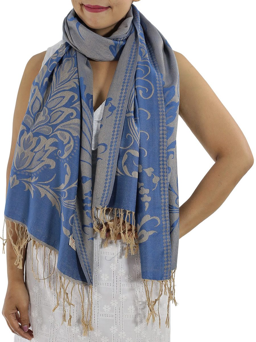 Patterned Blue Pashmina: image 4