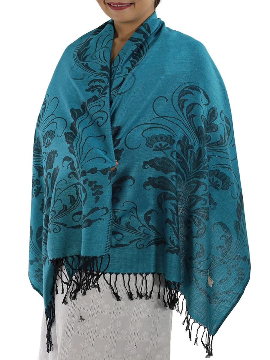 Patterned Light Blue Pashmina: image 3